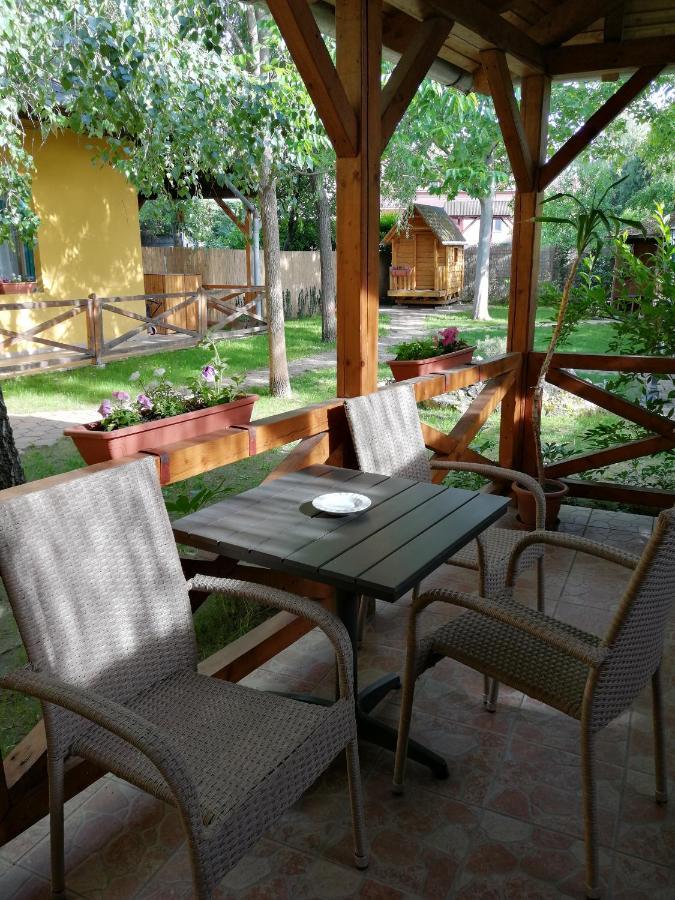 Bed and Breakfast Karpatia Panzio Esztergom Exterior foto